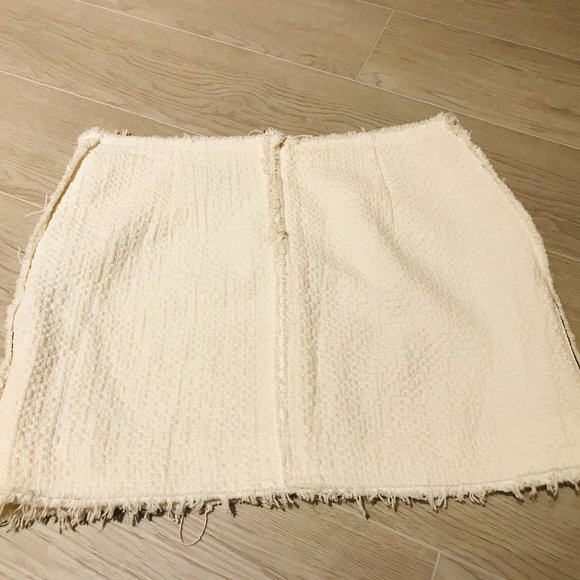 Zara White Tweed Mini Skirt - Picture 4 of 4